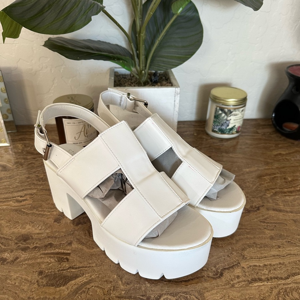 Elegant White Platform Sandals